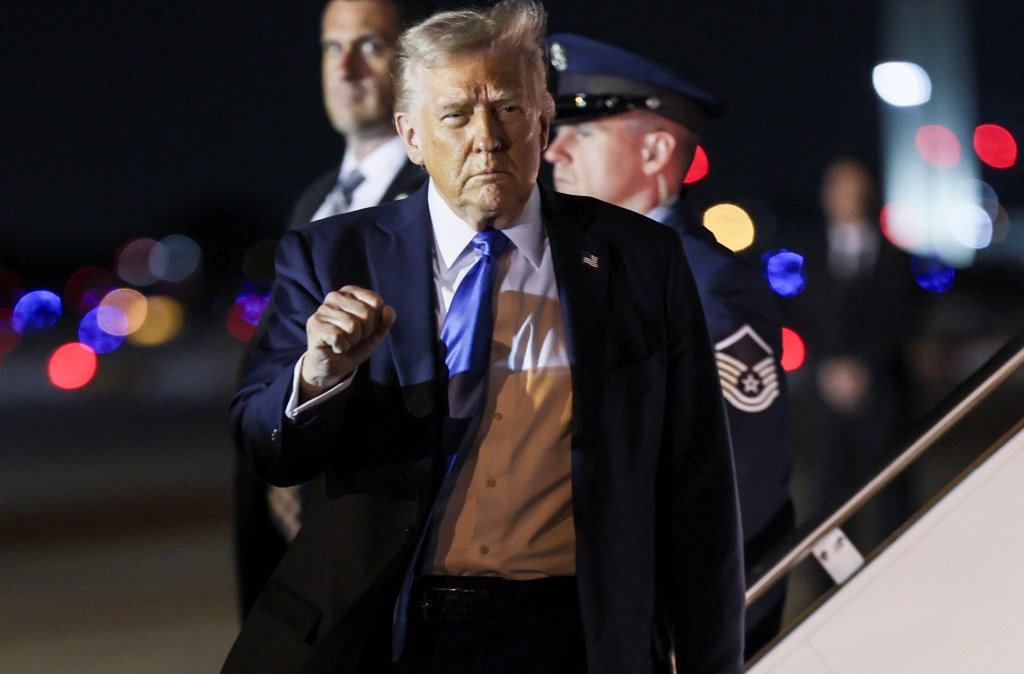 US President Donald Trump making gestures after he was cut off from Air Force One at Palm Beach International Airport, Florida, SH.BA on May 1, 2025